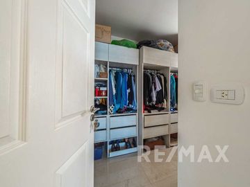 Venta Casa San isidro Labrador a la laguna amarra