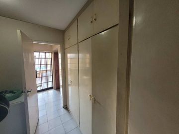 CHALET EN ZONA RESIDENCIAL EN BANFIELD OESTE 6 AMB