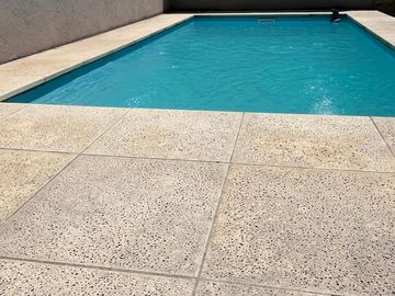 CHALET EN ZONA RESIDENCIAL EN BANFIELD OESTE 6 AMB