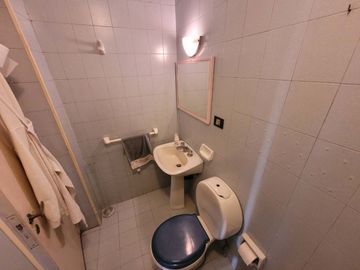 CHALET EN ZONA RESIDENCIAL EN BANFIELD OESTE 6 AMB