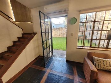 CHALET EN ZONA RESIDENCIAL EN BANFIELD OESTE 6 AMB