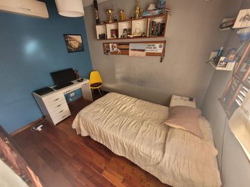 CHALET EN ZONA RESIDENCIAL EN BANFIELD OESTE 6 AMB