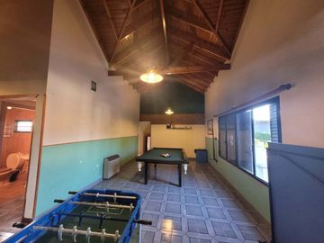 CHALET EN ZONA RESIDENCIAL EN BANFIELD OESTE 6 AMB