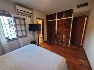 CHALET EN ZONA RESIDENCIAL EN BANFIELD OESTE 6 AMB