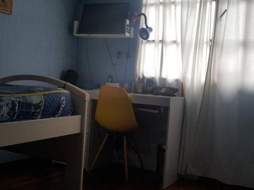 CHALET EN ZONA RESIDENCIAL EN BANFIELD OESTE 6 AMB