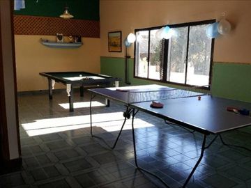 CHALET EN ZONA RESIDENCIAL EN BANFIELD OESTE 6 AMB