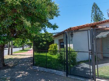 APTO CREDITO - Venta Casa 4 Amb - Villa Luzuriaga