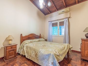 APTO CREDITO - Venta Casa 4 Amb - Villa Luzuriaga