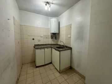 VENTA PH 4 AMB APTO CREDITO EN FLORES APTO PROF.