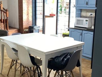 DESTACADA VIVIENDA, 5 DORMITORIOS EN CIUDAD DE MZA