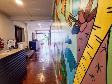 DESTACADA VIVIENDA, 5 DORMITORIOS EN CIUDAD DE MZA