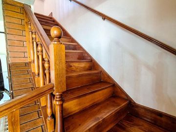 DESTACADA VIVIENDA, 5 DORMITORIOS EN CIUDAD DE MZA