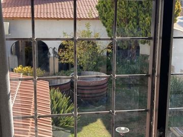 DESTACADA VIVIENDA, 5 DORMITORIOS EN CIUDAD DE MZA