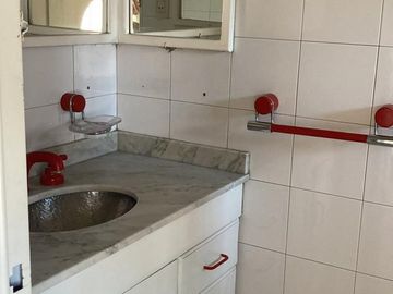 DESTACADA VIVIENDA, 5 DORMITORIOS EN CIUDAD DE MZA