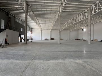 Bodega en parque industrial en Santa Catarina
