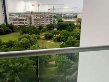 Departamento/VENTA con muebles en Vía Montejo.