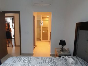Departamento/VENTA con muebles en Vía Montejo.