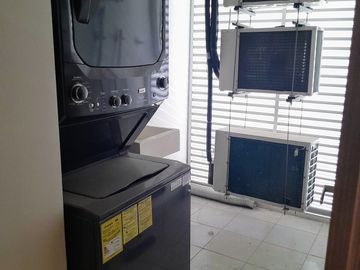 Departamento/VENTA con muebles en Vía Montejo.