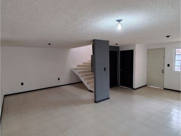 Se vende casa en fraccionamiento San Fernando, Mineral de la Reforma