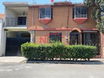 CASA EN VENTA EN LA COLONIA VIRREYES PENSIONES