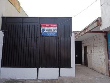 Casa Comercial Av. Ilaló, con dos frentes
