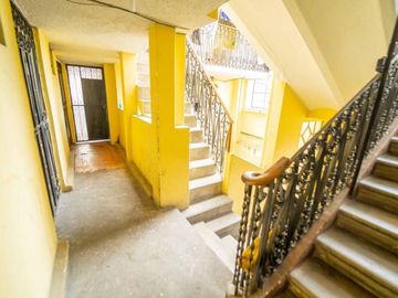 Centro Histórico Casa con Departamentos y Locales 912m2  Esmeraldas y Oriente