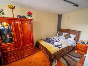 QUITUMBE CASA RENTERA DE VENTA 406m 5 DEPARTAMENTOS