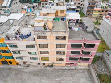QUITUMBE CASA RENTERA DE VENTA 406m 5 DEPARTAMENTOS