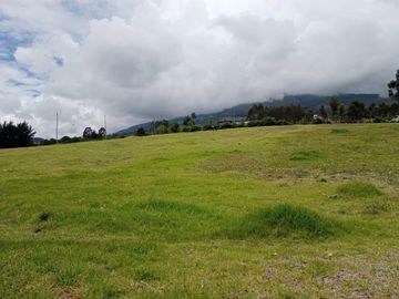 Hermoso Terreno en ALOASI barrio La Estación