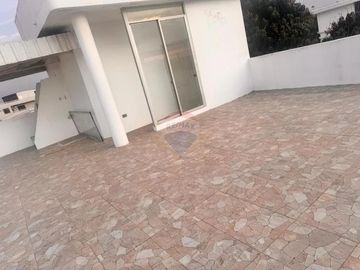 Casa en venta Manta 2000