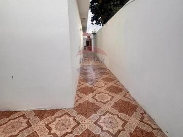 Casa en venta Manta 2000