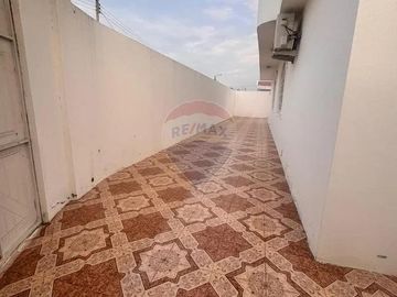 Casa en venta Manta 2000