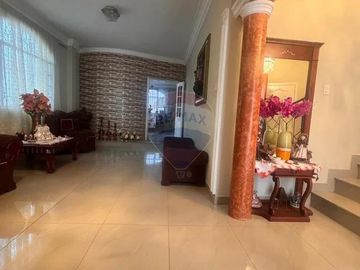 Casa en venta Manta 2000