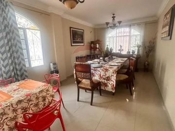 Casa en venta Manta 2000