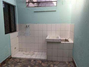 CASA EN VENTA EN CALDERON