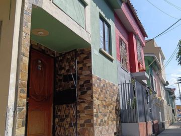 CASA EN VENTA EN CALDERON