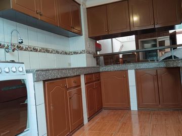 CASA EN VENTA EN CALDERON