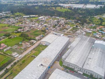Terreno Industrial en Pifo de Venta / Mediano Impacto / Tababela
