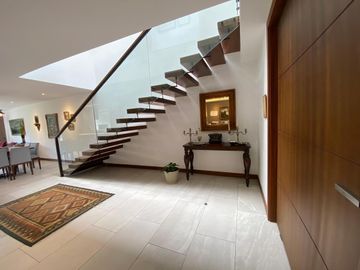 SECTOR RANCHO SAN FRANCISCO, CASA EN VENTA.