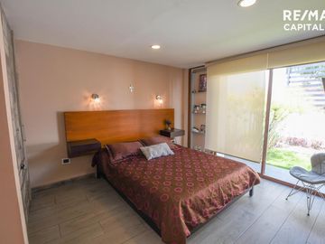 CASA EN VENTA SECTOR NAYON 304m2 TERRENO 500m2