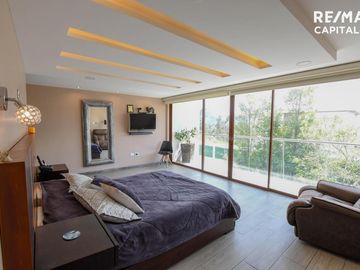CASA EN VENTA SECTOR NAYON 304m2 TERRENO 500m2