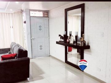QUITUMBE 4 VENTA DE CASA EN CONJUNTO DORMITORIOS CON BAÑO