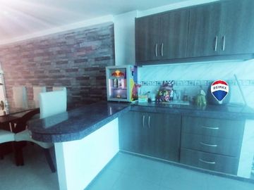 QUITUMBE 4 VENTA DE CASA EN CONJUNTO DORMITORIOS CON BAÑO