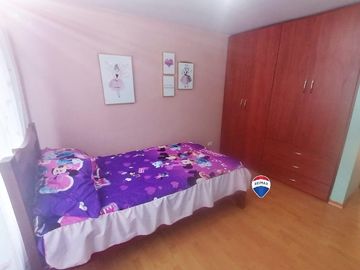 QUITUMBE 4 VENTA DE CASA EN CONJUNTO DORMITORIOS CON BAÑO