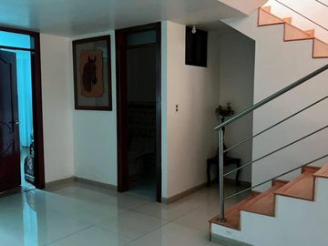 QUITUMBE 4 VENTA DE CASA EN CONJUNTO DORMITORIOS CON BAÑO