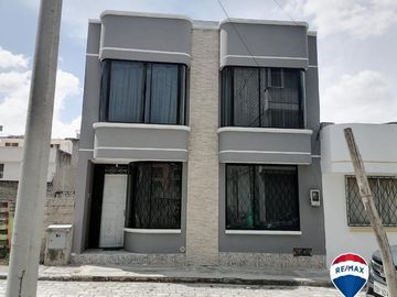 QUITUMBE 4 VENTA DE CASA EN CONJUNTO DORMITORIOS CON BAÑO
