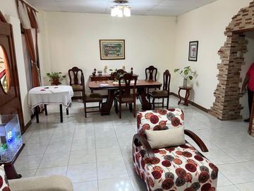 SE VENDE CASA EN BAHIA