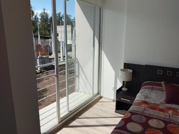 LLANO CHICO CASA  VIP EN VENTA 2 GARAJES