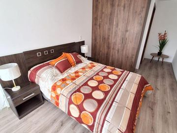 LLANO CHICO CASA  VIP EN VENTA 2 GARAJES