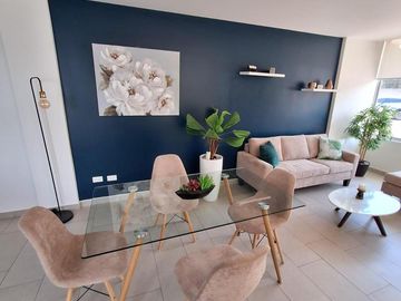 LLANO CHICO CASA  VIP EN VENTA 2 GARAJES